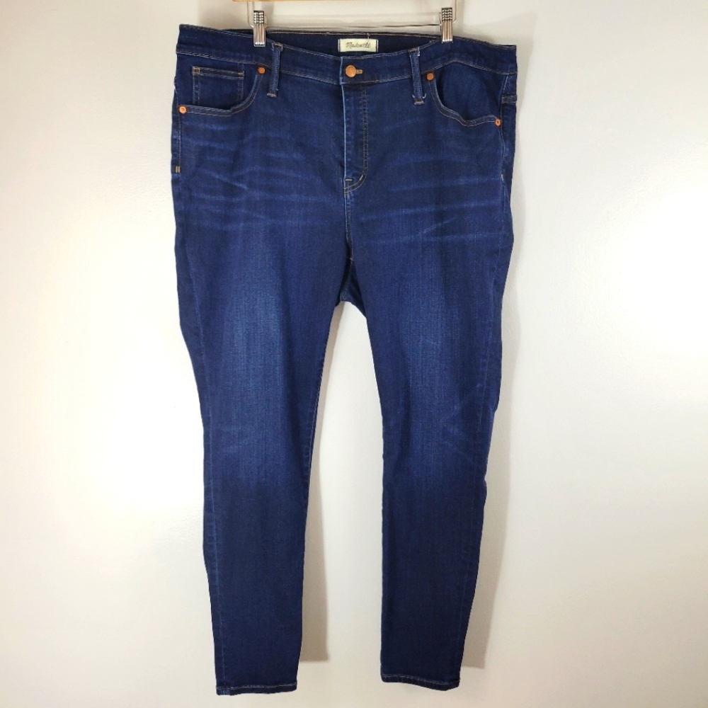 MADEWELL 9" Mid-Rise Skinny Jeans in Larkspur Wash: TENCEL Denim Edition